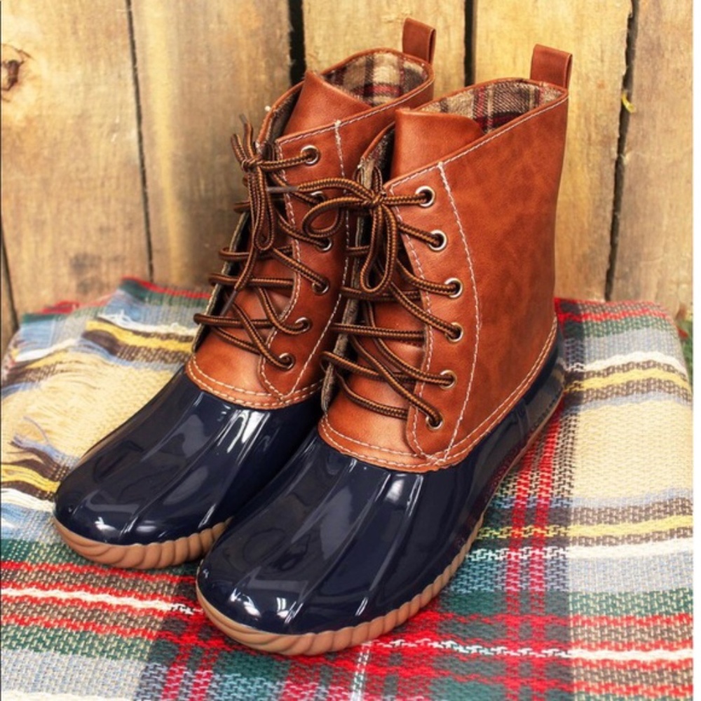NAVY DUCK BOOT